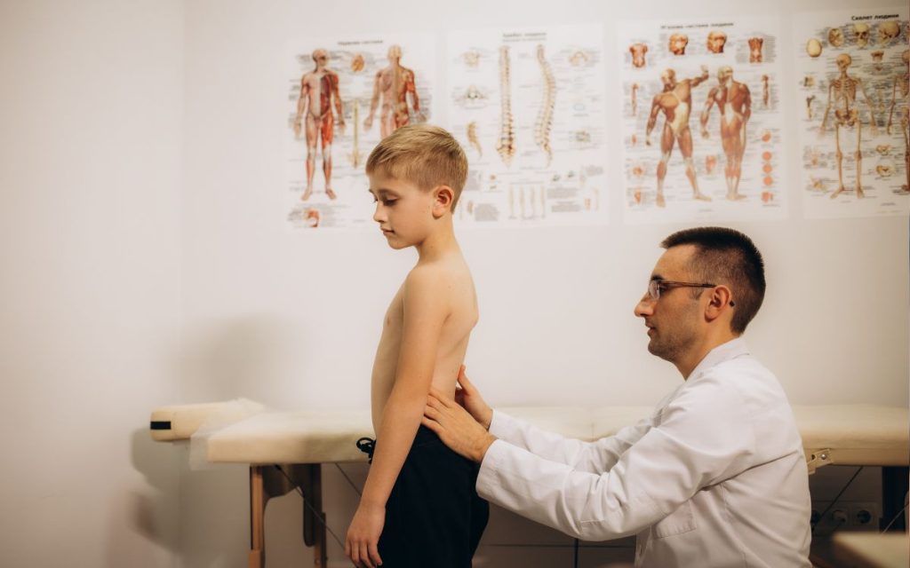 Skoliza i kifoza kod dece