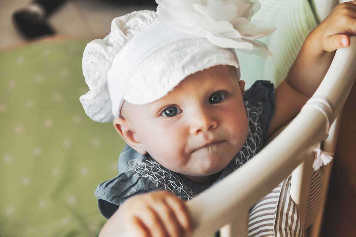 Bol u uhu kod dece i beba: Da li se radi o upali uha?